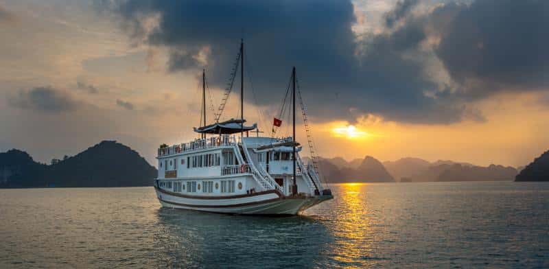 HANOI – HOA LU – TAM COC – HA LONG 5 DAYS 4 NIGHTS WITH GOLDEN LOTUS PREMIUM