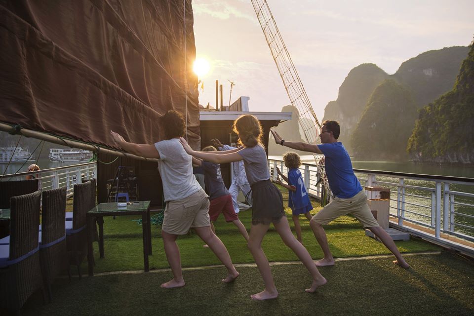 HANOI – HALONG BAY 3 DAYS 2 NIGHTS WITH ACLASS CRUISE